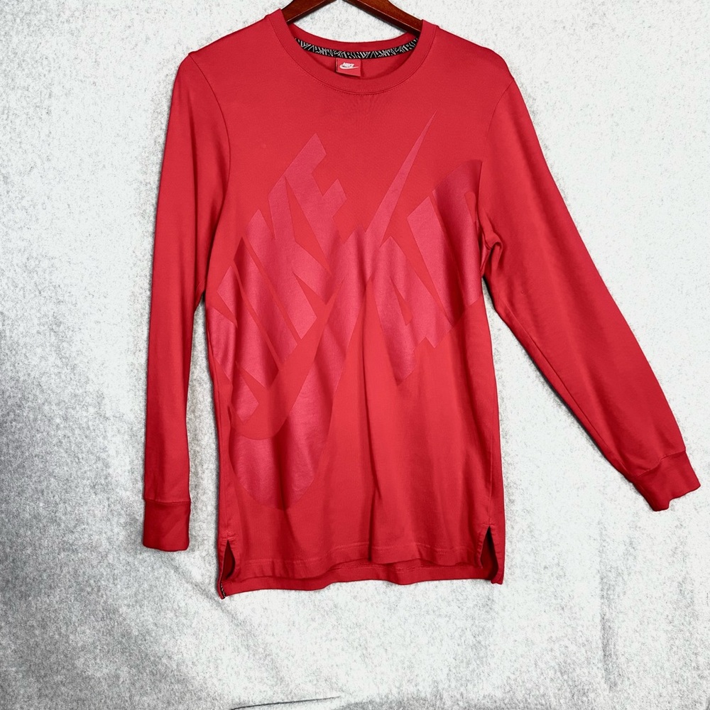 Nike Air Men’s Long Sleeve Shirt Red On Red Graphic Both Sides Medium - Picture 9 of 10